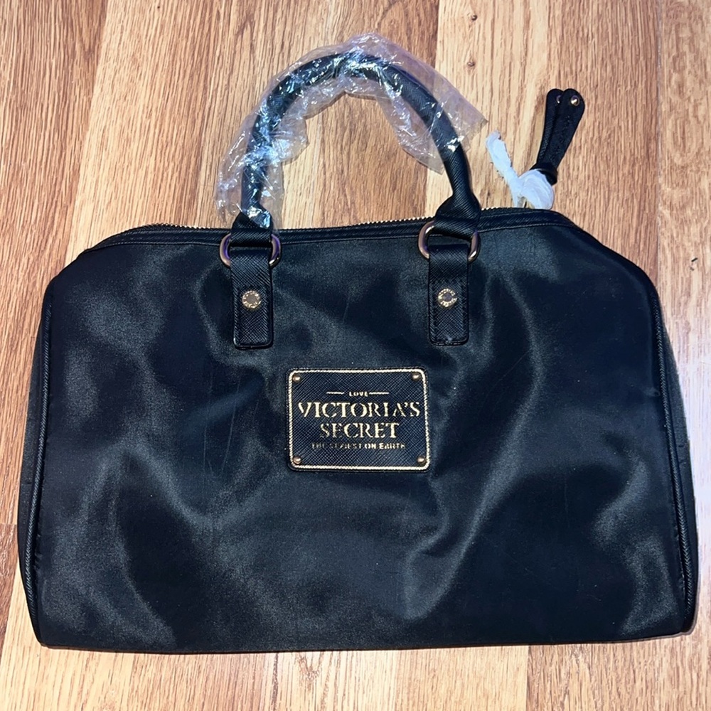 Black Victoria Secret hand bag🖤